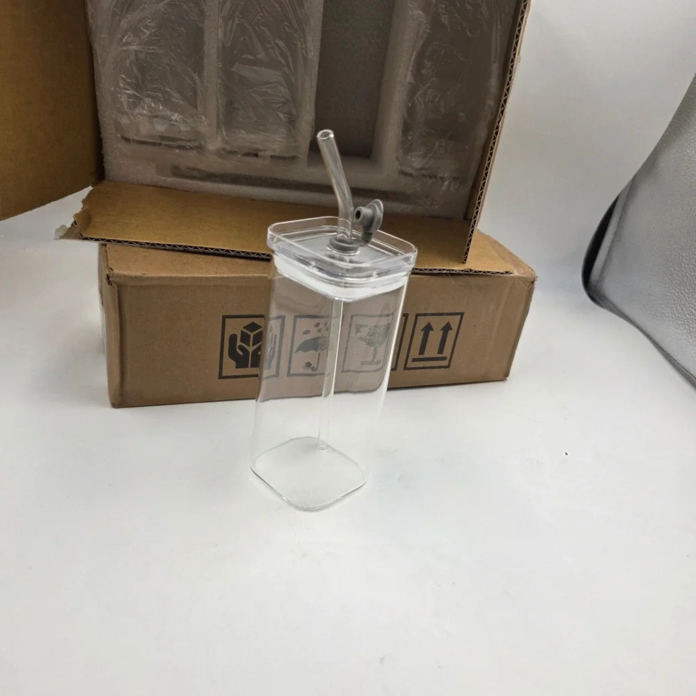 Square Glasses set of 8 with Glass Pour Spout and Lid N1